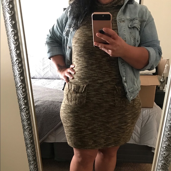 Calvin Klein Turtle neck mid dress - Picture 2 of 2